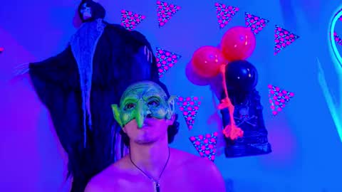 laura_and_kevin online show from 10.05.25