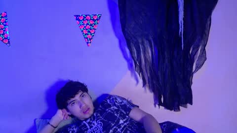 laura_and_kevin online show from 10.11.25