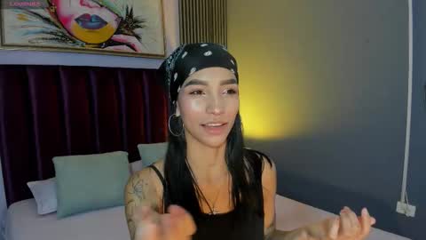 Laura online show from 03.27.26