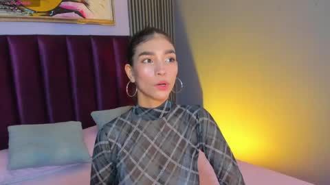 Laura online show from 05.11.26