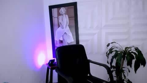 LAURA online show from 11.13.25