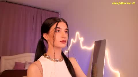 Laura online show from 07.05.26