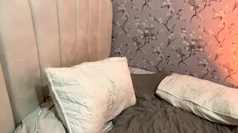 laura online show from 02.08.25