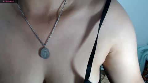 Snapshot of laura_foxx2379 chatting on 05.01.26 laura_foxx2379 online show from 05.01.26