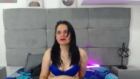 laura hotties online show from 02.22.25