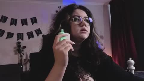 Miss Laura online show from 02.19.26