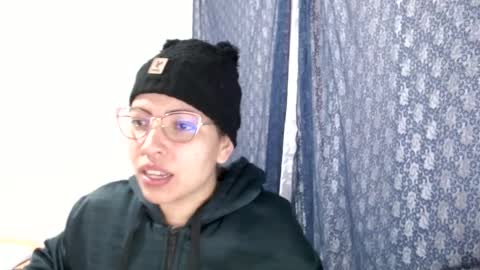 Snapshot of laura_marlyn chatting on 12.02.24 LARA online show from 12.02.24