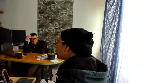 Snapshot of laura_marlyn chatting on 12.23.24 LARA online show from 12.23.24