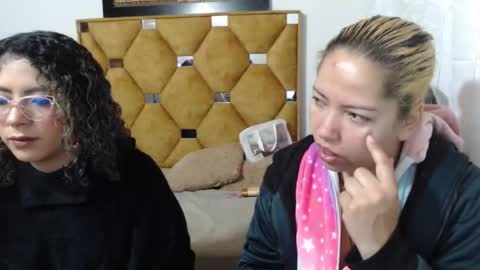 Snapshot of laura_marlyn chatting on 02.14.26 LARA online show from 02.14.26