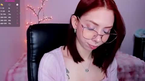 Snapshot of laura_olssen chatting on 06.12.26 Kate online show from 06.12.26