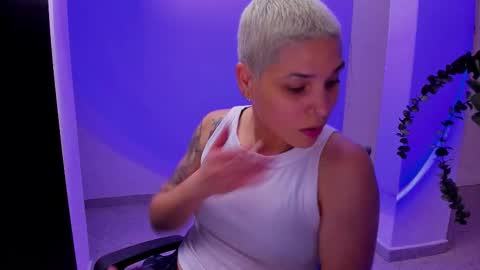 Laura Rose online show from 09.12.25