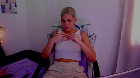 Laura Rose online show from 10.05.25