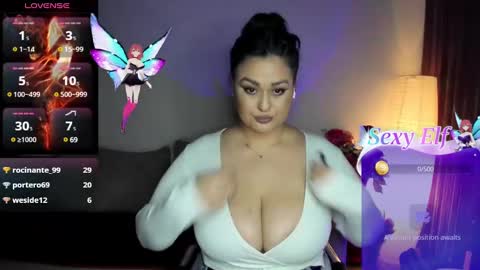 Snapshot of laura_sinner chatting on 02.11.25 Laura online show from 02.11.25