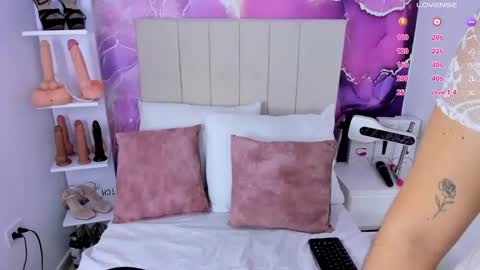 Laura Smith online show from 02.03.25