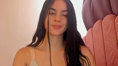 Snapshot of laura_soe chatting on 04.26.26 LAURA SOE online show from 04.26.26