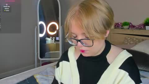 Snapshot of lauraaa_smith chatting on 03.02.26 Laura online show from 03.02.26