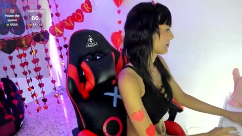 Snapshot of laurablush chatting on 02.11.26 LauraBlush online show from 02.11.26