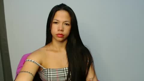 lauracb          online show from 04.09.26