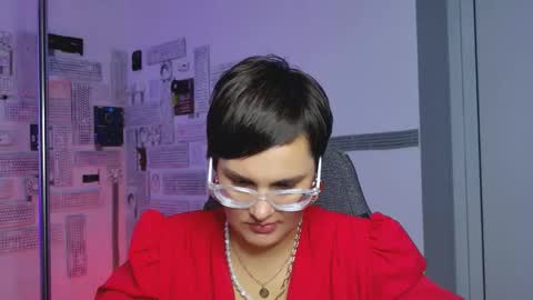 Snapshot of lauradavidsons chatting on 09.14.25 lauradavidsons online show from 09.14.25