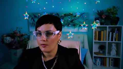 Snapshot of lauradavidsons chatting on 09.21.25 lauradavidsons online show from 09.21.25