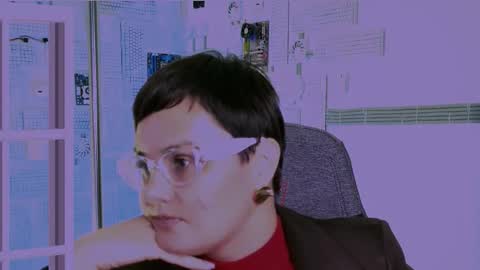 Snapshot of lauradavidsons chatting on 09.24.25 lauradavidsons online show from 09.24.25