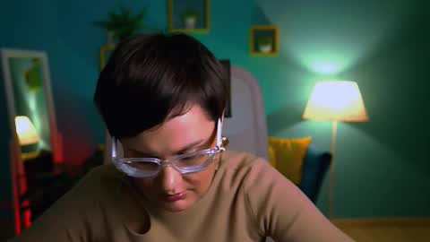 Snapshot of lauradavidsons chatting on 10.19.25 lauradavidsons online show from 10.19.25