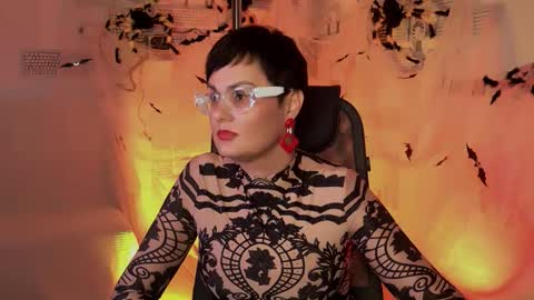 Snapshot of lauradavidsons chatting on 10.26.25 lauradavidsons online show from 10.26.25