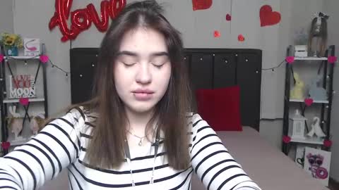 Snapshot of laurahlot chatting on 03.08.25 LauraHlot online show from 03.08.25