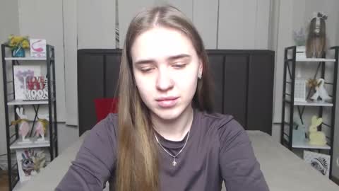 Snapshot of laurahlot chatting on 11.27.25 LauraHlot online show from 11.27.25