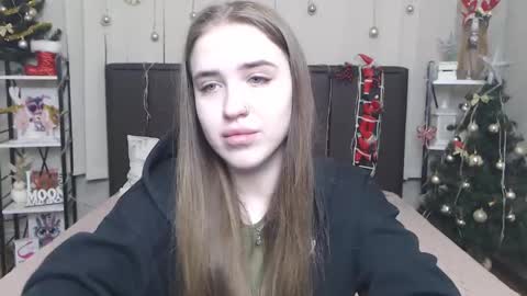 LauraHlot online show from 01.08.26