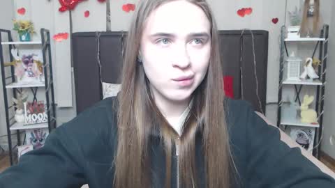 LauraHlot online show from 02.08.26