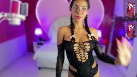 Laura MartinGMT-5 2200-0600 online show from 02.14.25