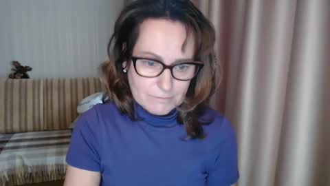 Lauraoven1 online show from 02.22.25