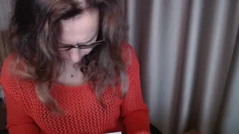 Lauraoven1 online show from 11.03.25