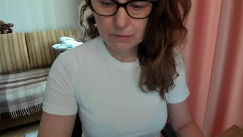 Lauraoven1 online show from 03.27.26