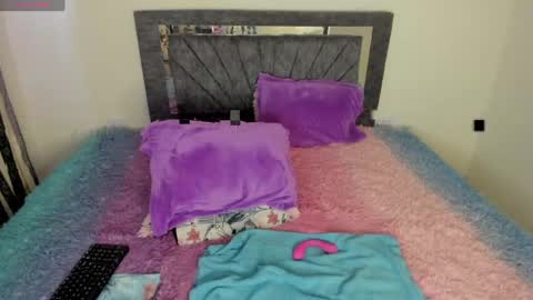 laurasofia01 online show from 04.18.26