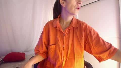 Laura Sofia online show from 06.03.26