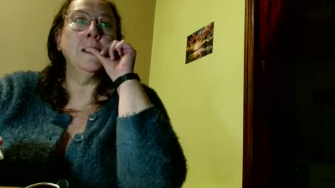 Snapshot of laureanne50 chatting on 12.02.24 laureanne online show from 12.02.24