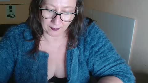 Snapshot of laureanne50 chatting on 12.03.24 laureanne online show from 12.03.24