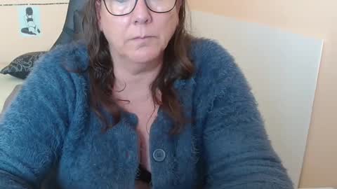 Snapshot of laureanne50 chatting on 12.04.24 laureanne online show from 12.04.24