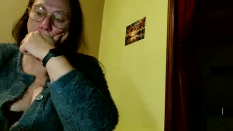 Snapshot of laureanne50 chatting on 12.05.24 laureanne online show from 12.05.24