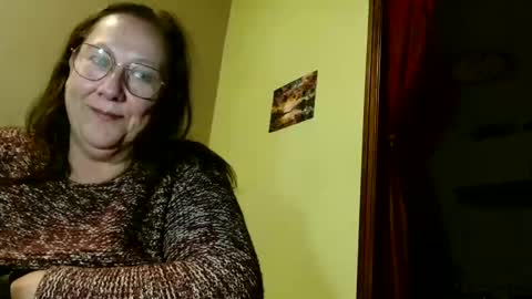 Snapshot of laureanne50 chatting on 12.07.24 laureanne online show from 12.07.24