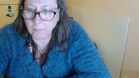 Snapshot of laureanne50 chatting on 12.10.24 laureanne online show from 12.10.24