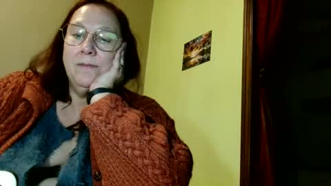 Snapshot of laureanne50 chatting on 12.20.24 laureanne online show from 12.20.24