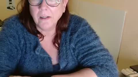 Snapshot of laureanne50 chatting on 12.28.24 laureanne online show from 12.28.24