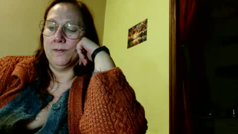 Snapshot of laureanne50 chatting on 01.16.25 laureanne online show from 01.16.25