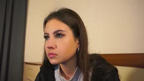 Snapshot of laureencadriel chatting on 11.16.25 Monica online show from 11.16.25