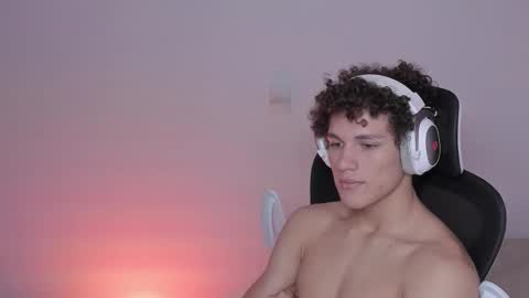 Laureent online show from 10.17.25