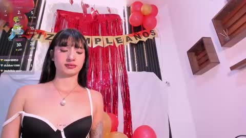 Snapshot of laurem_paulette chatting on 02.11.25 Laurem online show from 02.11.25