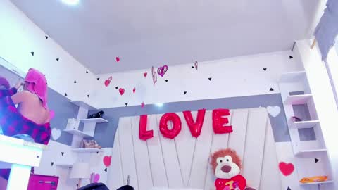 Snapshot of laurem_paulette chatting on 03.01.25 Laurem online show from 03.01.25